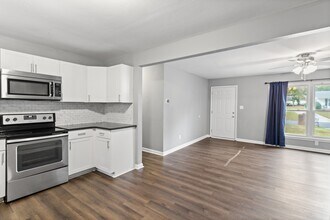 1232 Beverly Dr in Raleigh, NC - Foto de edificio - Building Photo