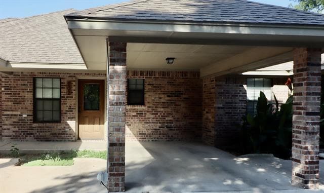 663 W Tarleton St in Stephenville, TX - Foto de edificio - Building Photo
