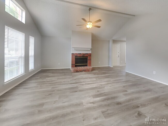 942 Tennessee Trail in Arlington, TX - Building Photo - Building Photo