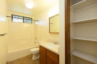 16-1189-1189 Moho Rd in Kurtistown, HI - Building Photo