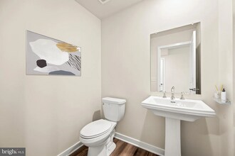 11 Atkins Dr in Bridgeport, PA - Building Photo - Building Photo