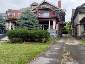 171 Richmond Ave in Buffalo, NY - Foto de edificio - Building Photo