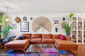 4572 Manayunk Ave in Philadelphia, PA - Building Photo - Building Photo