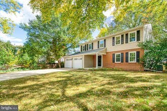 6031 Mayfair Ln in Alexandria, VA - Building Photo - Building Photo