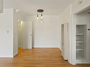 945 N Curson Ave in West Hollywood, CA - Foto de edificio - Building Photo