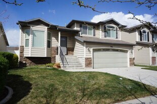 944 Longleaf Dr in North Salt Lake, UT - Building Photo