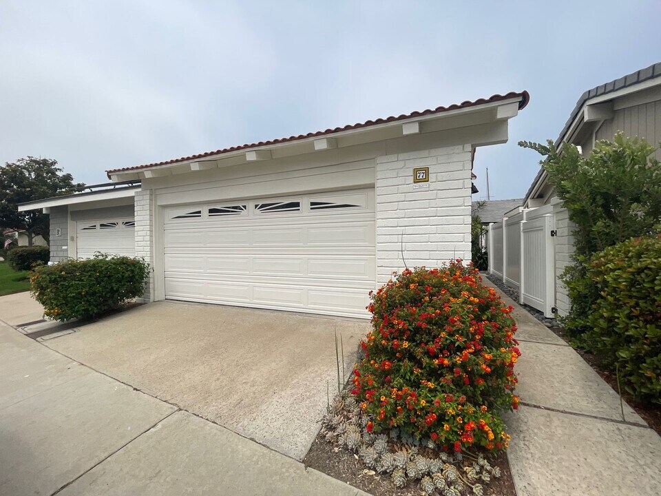 77 Catspaw Cape in Coronado, CA - Building Photo
