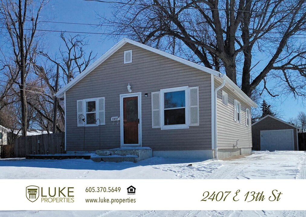2407 E 13th St in Sioux Falls, SD - Building Photo