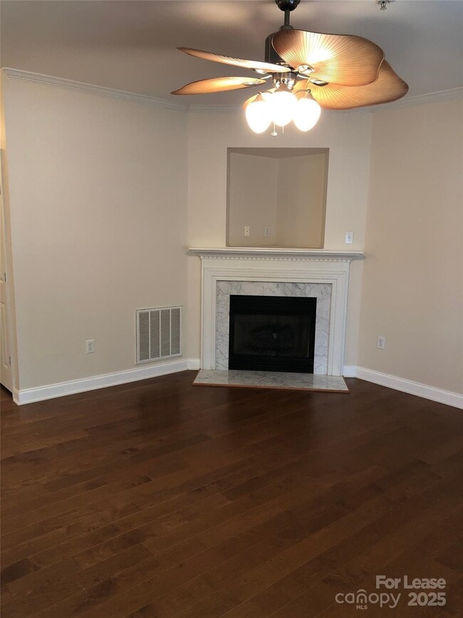 21253 Hickory St in Cornelius, NC - Building Photo - Building Photo