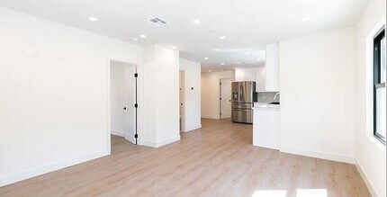 4106 Prospect Ave-Unit -4106 in Los Angeles, CA - Building Photo - Building Photo