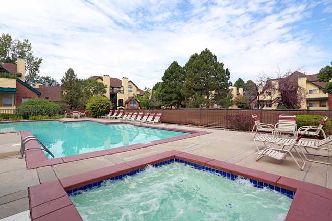 Huntington Ridge Apartments