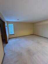 901 NE Tortoise Dr in Lawton, OK - Building Photo - Building Photo