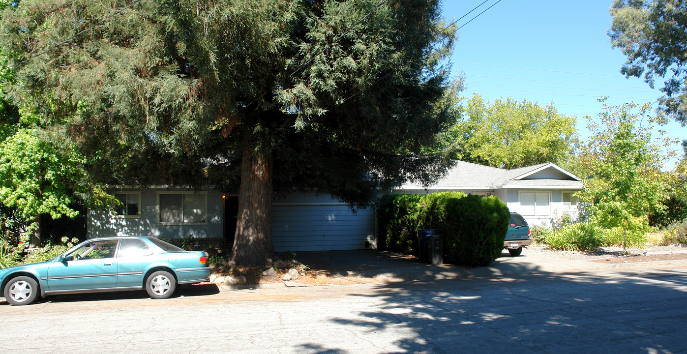 163 Lark Center Dr in Santa Rosa, CA - Building Photo