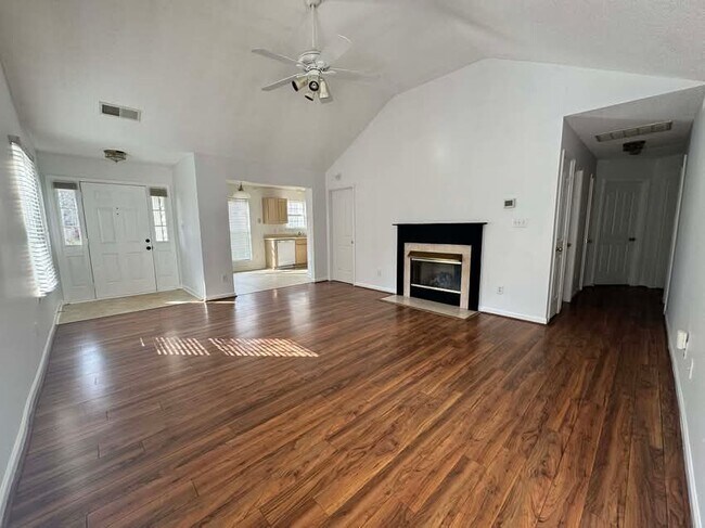 597 Bloomover St in Concord, NC - Building Photo - Building Photo