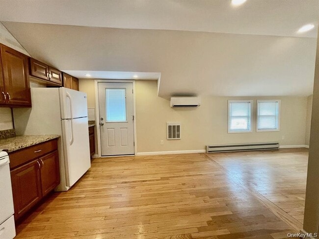 11 McCullums Ln in Highland Falls, NY - Building Photo - Building Photo