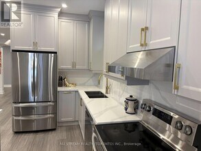 45 Hurst Ave in Vaughan, ON - Building Photo - Building Photo