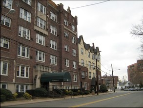 40-46 Anderson St in Hackensack, NJ - Foto de edificio - Building Photo