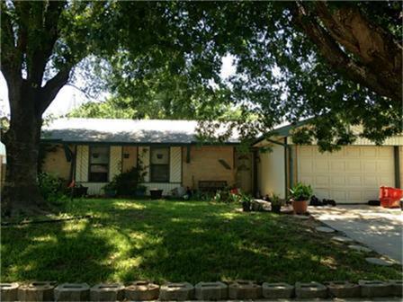 property at 1702 Nueces Dr