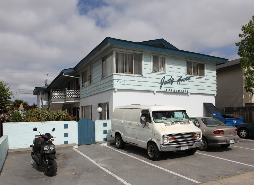 Judy Anne Apartments in San Diego, CA - Foto de edificio