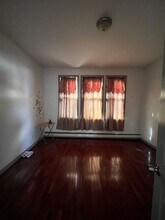 16 E Bidwell Ave in Jersey City, NJ - Foto de edificio - Building Photo