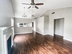 2408 Country Hollow Ln in Garland, TX - Building Photo - Building Photo