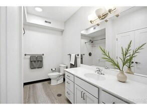 2318 Jefferson St NE in Minneapolis, MN - Building Photo - Building Photo