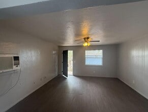 129 N Pompano Ave in Sarasota, FL - Building Photo - Building Photo