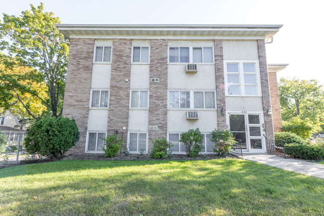 224 Cedar Lake Road North