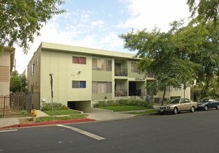 1202 N Fuller Ave in Los Angeles, CA - Building Photo - Building Photo