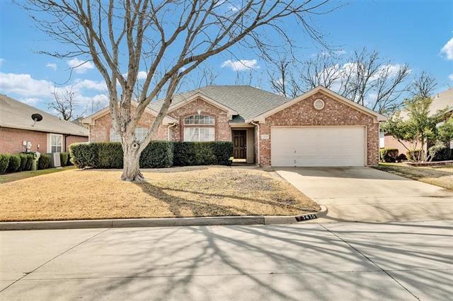 1415 High Crest Dr in Mansfield, TX - Building Photo