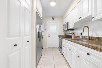 1539 NE 15th Ave in Fort Lauderdale, FL - Building Photo - Building Photo