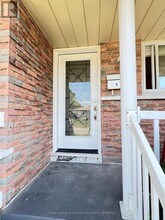 86 Overlea Crescent in Kitchener, ON - Building Photo - Building Photo