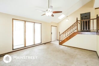 5804 NW Klamm Dr in Kansas City, MO - Foto de edificio - Building Photo