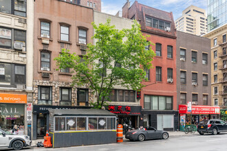 339 Lexington Ave in New York, NY - Building Photo - Building Photo