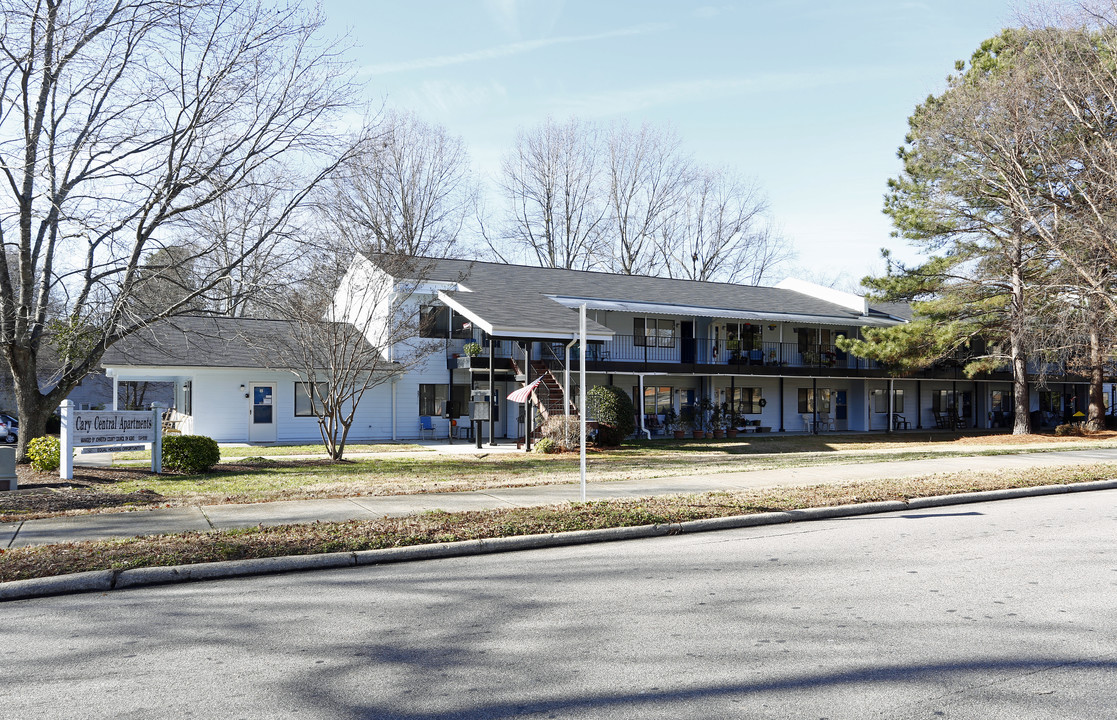 Cary Central Apartments in Cary, NC - Foto de edificio