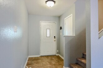16414 Royal Horse in Selma, TX - Foto de edificio - Building Photo