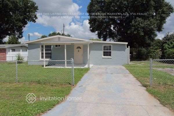 property at 4525 W Paris St