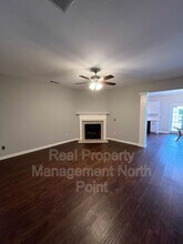2048 Lakeshore Overlook Dr in Kennesaw, GA - Building Photo - Building Photo