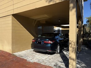 4126 35th Ave N, Unit Apartment in St. Petersburg, FL - Building Photo - Building Photo