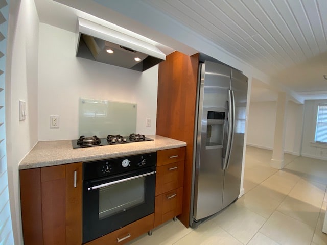 property at 617 E 11th 1/2 St