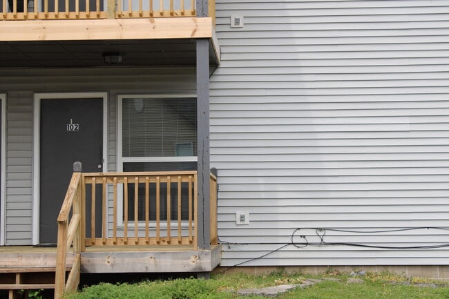 102 Sweet Gum in Kirbyville, MO - Building Photo - Building Photo