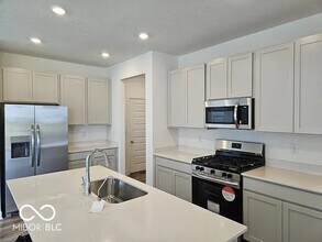 9216 Novak Ct in Indianapolis, IN - Building Photo - Building Photo