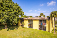 Meadows on the Green in Boynton Beach, FL - Foto de edificio - Building Photo