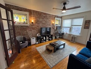 4945 Mardel Ave, Unit 4945A Mardel - 2nd Floor in St. Louis, MO - Building Photo - Building Photo