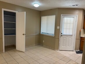 716 Long Ct in Cedar Hill, TX - Building Photo - Building Photo