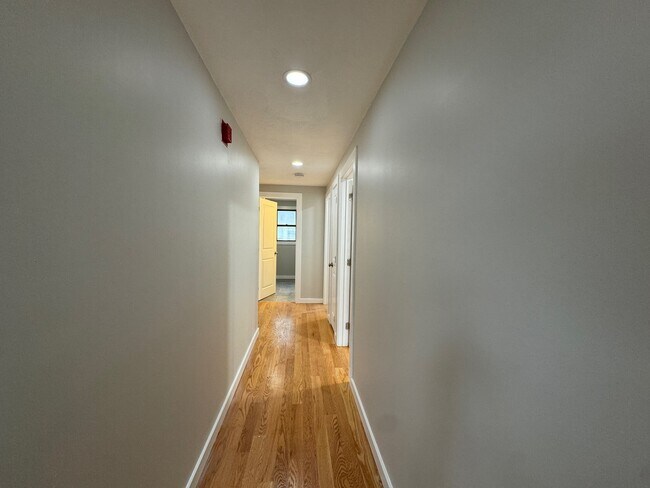 41 Ashford St, Unit 3