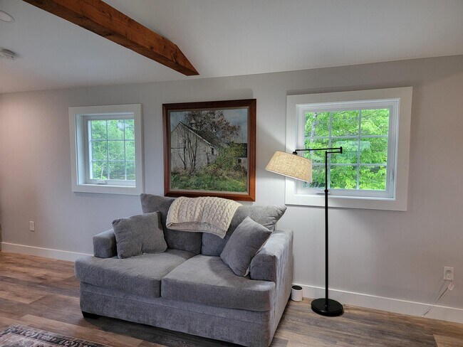 313 Ragged Mountain Rd in Danbury, NH - Building Photo - Building Photo
