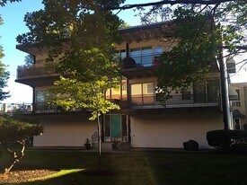 7444 Franklin St, Unit 1SE