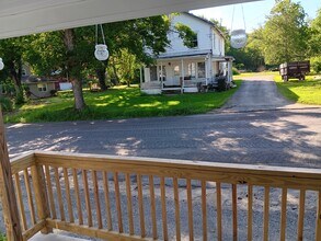 559 County Route 50, Unit 2 in New Hampton, NY - Building Photo - Building Photo