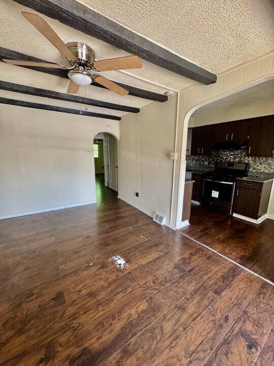 2317 S Ithan St in Philadelphia, PA - Building Photo